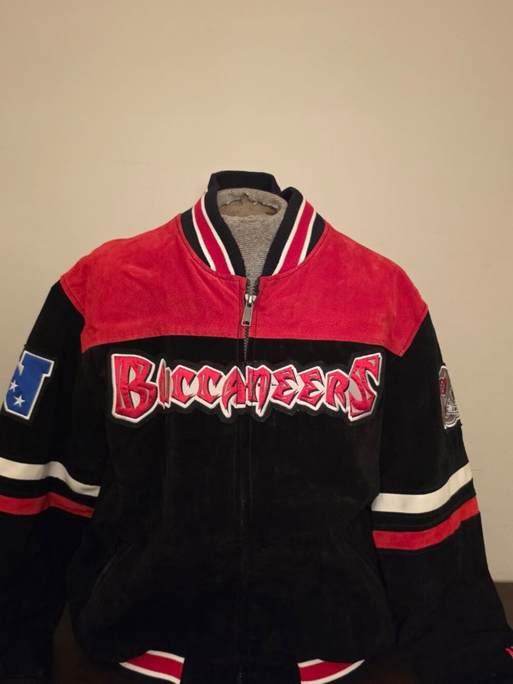 preowned NFL Team Apparel Tampa Buccaneers full zipper jacket in XL